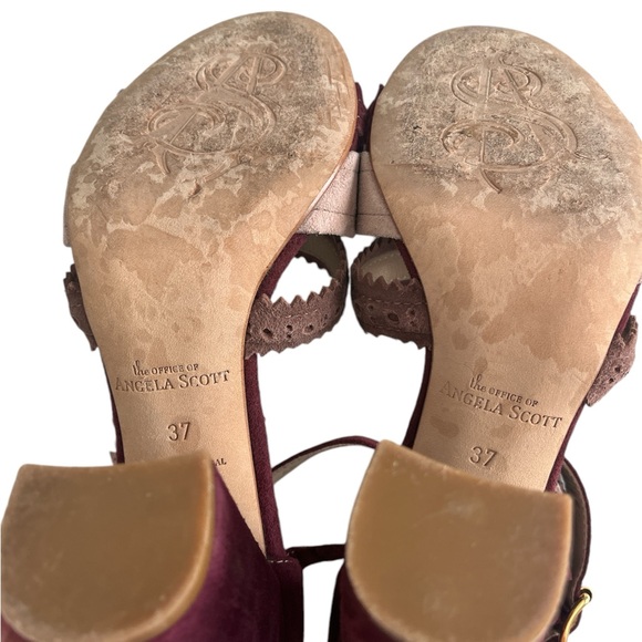 The Office of Angela Scott “Miss Nelli” Heels - Picture 6 of 6